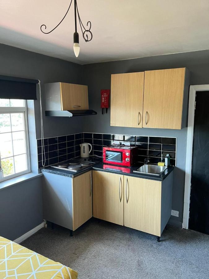 Hatfield Save-Money Rooms - 10Over10 For Price! Exteriér fotografie
