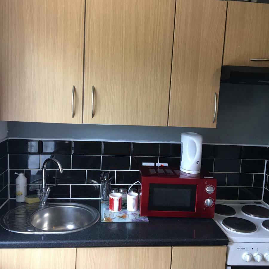 Hatfield Save-Money Rooms - 10Over10 For Price! Exteriér fotografie