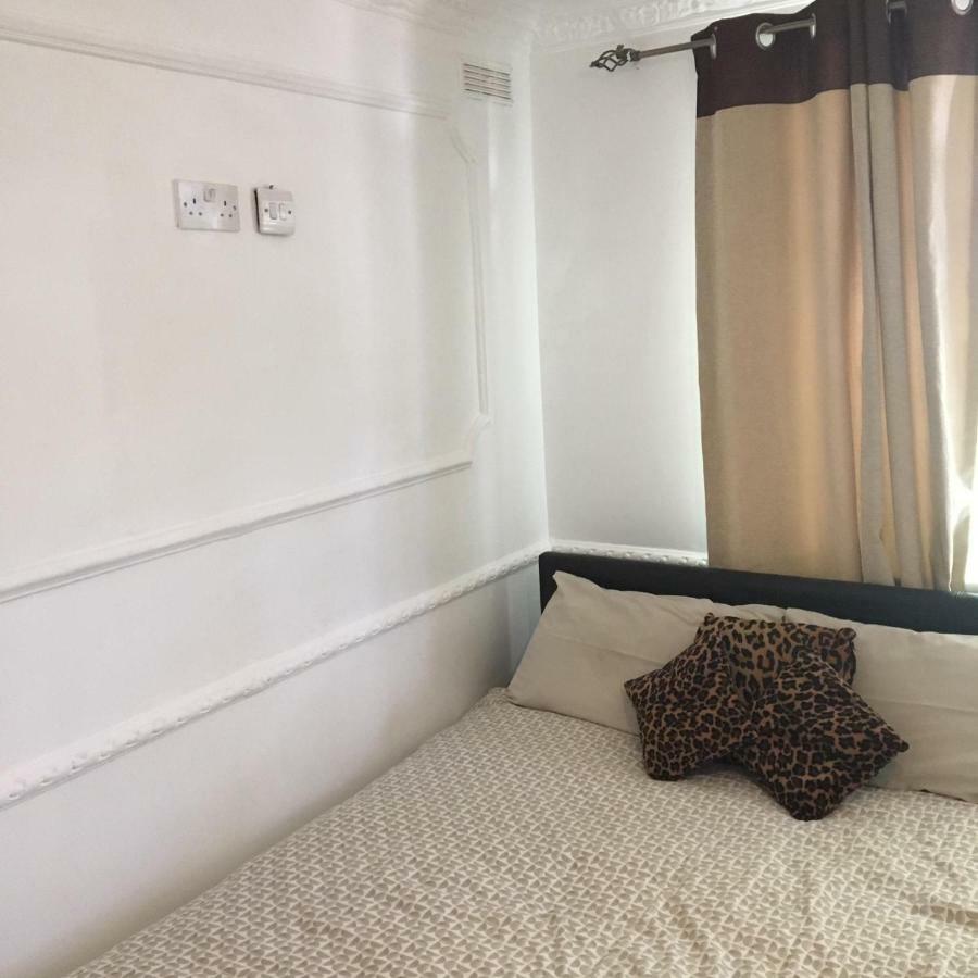 Hatfield Save-Money Rooms - 10Over10 For Price! Exteriér fotografie